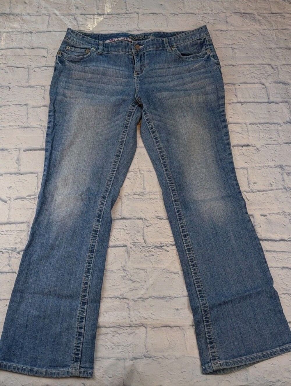 Maurices Original 16W Regular Boot cut Stretch Jeans